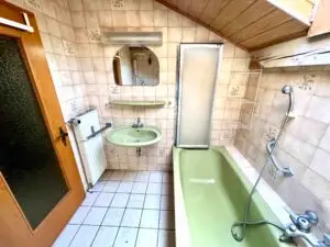 Badezimmer DG
