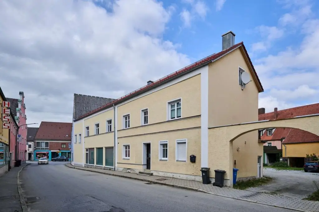 Geschäftshaus Geiselhöring Seitenansicht Außen