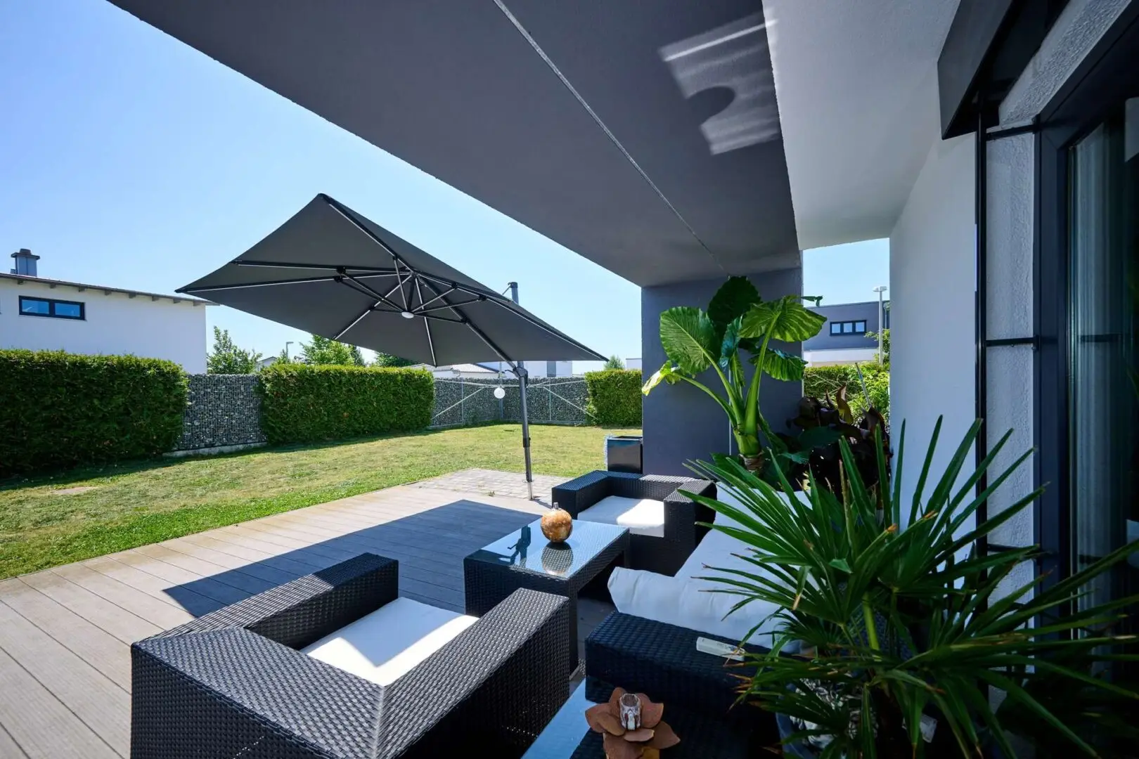 EFH Parkstetten Garten _ Terrasse II