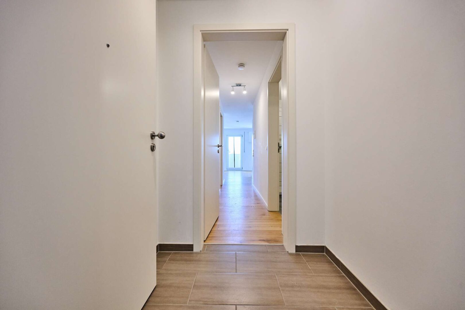 ETW Straubing Eingang_Flur