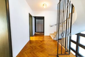 EFH Straubing Flur OG