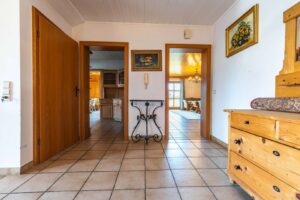 EFH Gundhöring Flur EG I