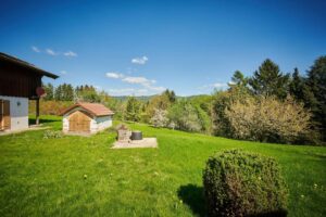 Anwesen Haselbach Grundstück