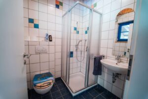 Ranch Eichendorf Wohnhaus Bad Gästezimmer