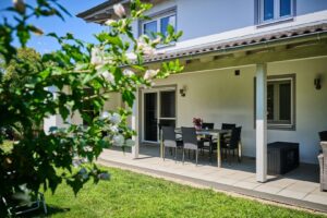 EFH Rain Garten _ Terrasse