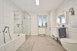 EFH Rain Einliegerwohnung Bad