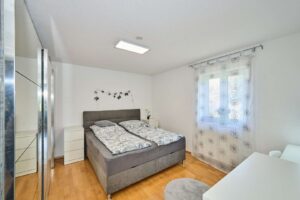 EFH Rain Einliegerwohnung Schlafen