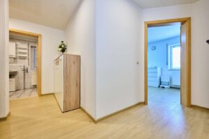 EFH Landau Einliegerwohnung Flur
