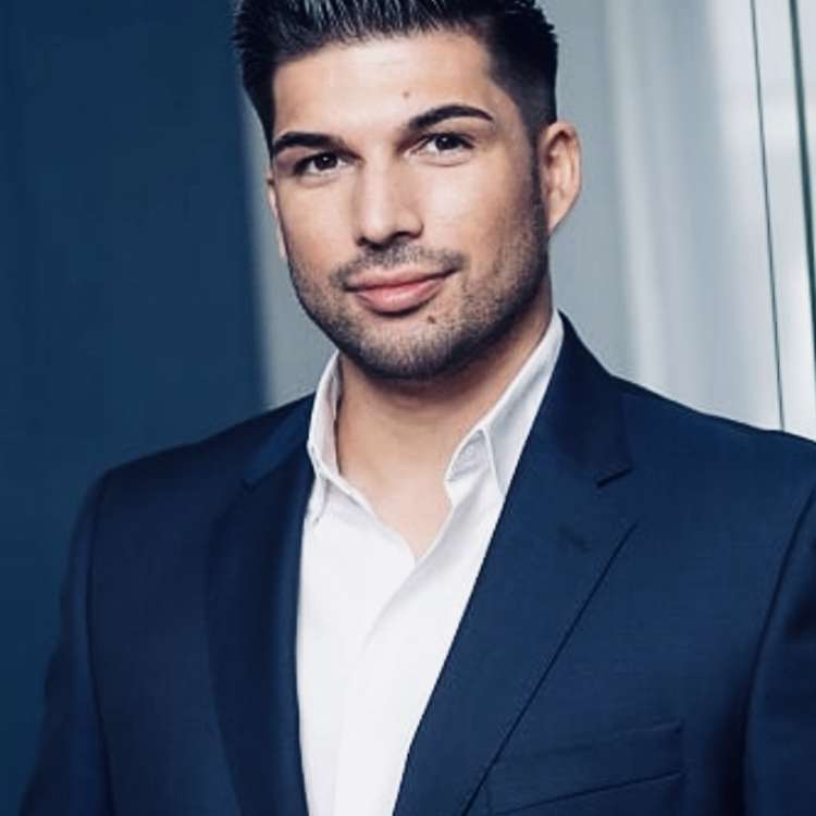 Herr Tolga Asan